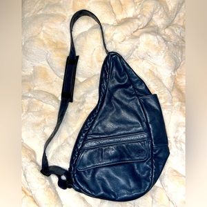 AmeriBag Classic Leather Healthy Back Bag Small